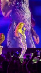 Shakira brilla a ritmo de 'Loba' en el inicio de su tour mundial
