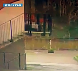 Como, tenta di rapinare un impiegato dlel'Universit? e lancia una stampante dalle scale