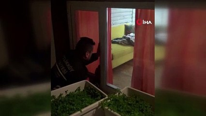 Yalova'da İtfaiyeci Baba Bu Kez Oğlunu Kurtardı