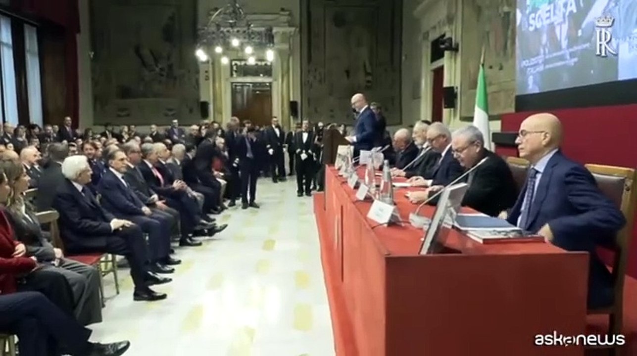 Mattarella alla presentazione di due libri sulla polizia di Stato