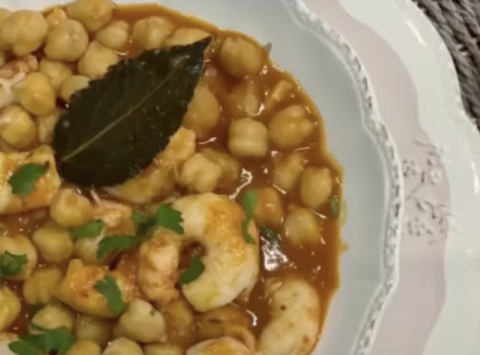 Garbanzos con langostinos de Ana María Aldon