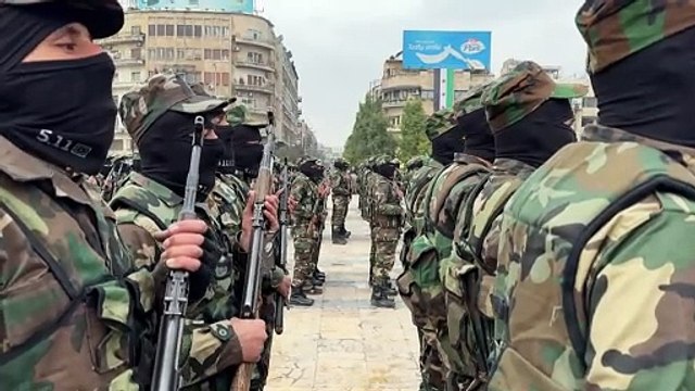 تخريج اول دفعة عسكرية للجيش السوري بعد إسقاط النظام السوري في مدينة حلب