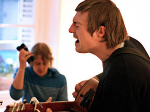 #49 - Girls in hawaii - Birthday call