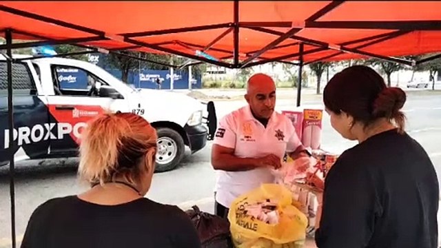 Escobedo dona mil cajas de medicamentos nuevos para afectados del Huracán Otis