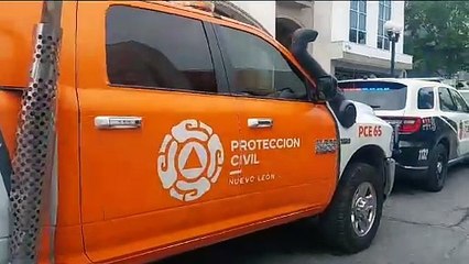 Se incendia vehículo en cochera de una casa en colonia La Muralla en San Pedro