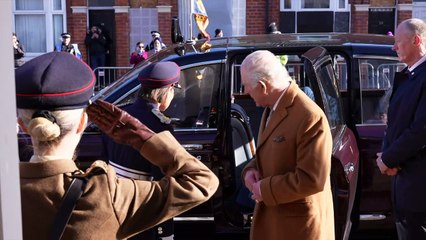 King and Queen given Valentine's cards during Royal visit