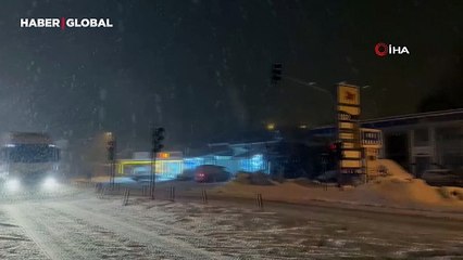 Malatya'da çadır mescit kar yağışında çöktü