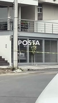 Disparan contra residencia en San Pedro, dejan corona de flores como amenaza