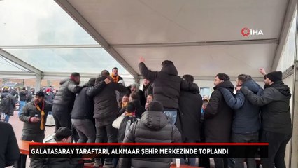 Galatasaray taraftarı, Alkmaar şehir merkezinde toplandı