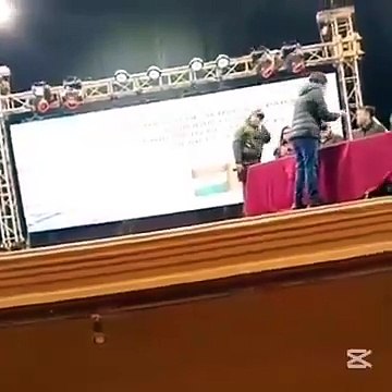 Este es el ambiente que se vivió durante la socialización de los contratos del #litio convocada por YLB en el departamento de #Potosí.