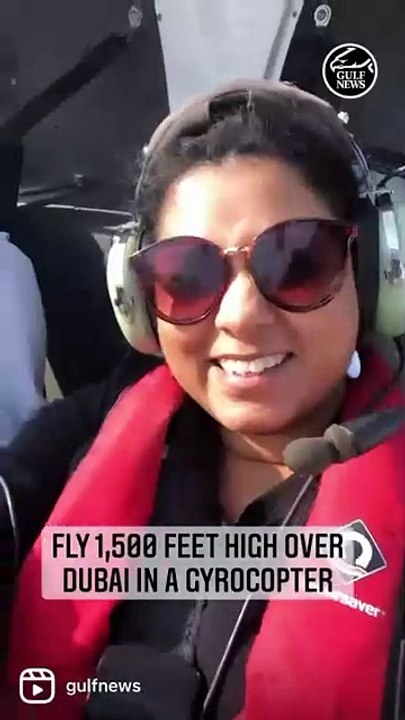 Fly over iconic Dubai landmarks in a gyrocopter