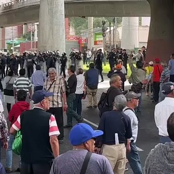 Bloqueo en Periférico: Trabajadores de Ruta 100 exigen pagos de liquidaciones