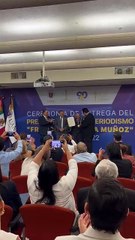 Recibe arquitecto Héctor Benavides premio de Periodista Emérito