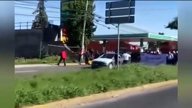 VIDEO: Marcha por pago y homologación de sueldos maestros del CECyTEM en Metepec