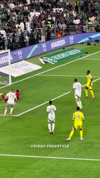 Cristiano Ronaldo potent kick #cristianoronaldo #futebol #football