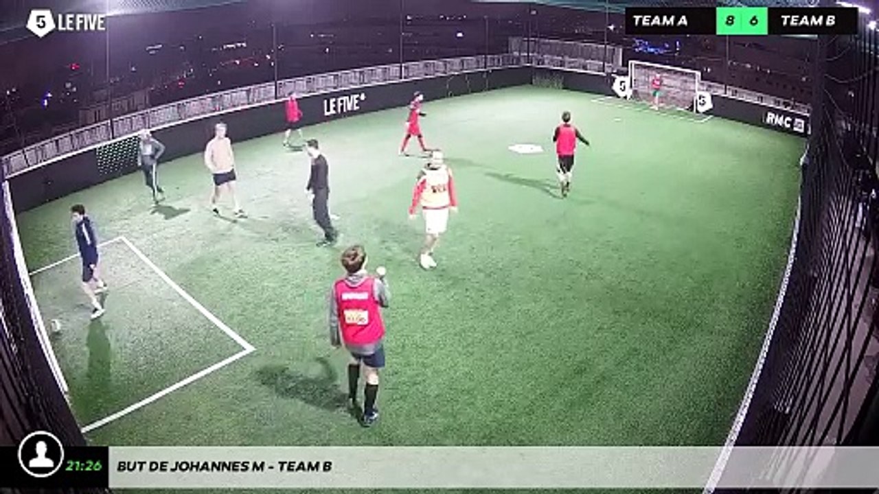 But de Johannes M - Team B