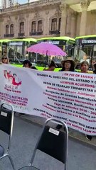 Revientan maestros evento de Movilidad, orillan a autoridades a subirse a camión