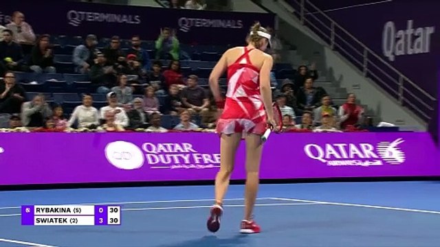 Swiatek breaks Qatar Open record en route to semis