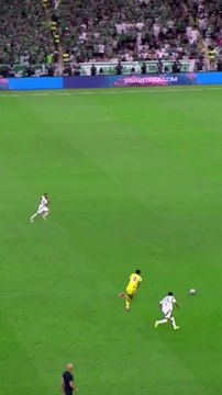 Saudi Pro League - Double grand pont et but : le golazo exceptionnel de Durán pour Al-Nassr