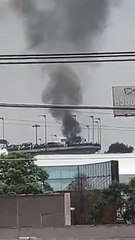 VIDEO: Arde camioneta en Distribuidor vial La Concordia en Chalco