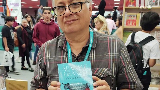 El escritor Ernesto Lumbreras participará en “Verso y Reverso” de la Librería Carlos Fuentes