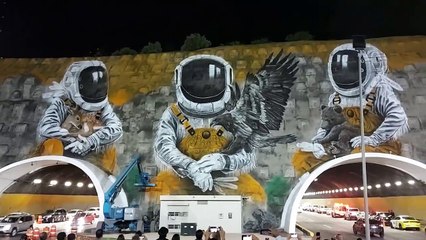 Develan Samuel García y Luis Donaldo mural Guardianes en Túnel de Loma Larga