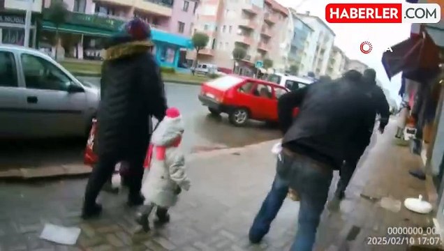 Dilencinin Koşu Yetenekleri Zabıtayı Şaşırttı