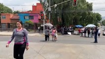 Bloquean vecinos de Ecatepec calles por falta de agua