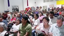Entrega Crisitina Díaz mil 200 testamentos a familias de Guadalupe