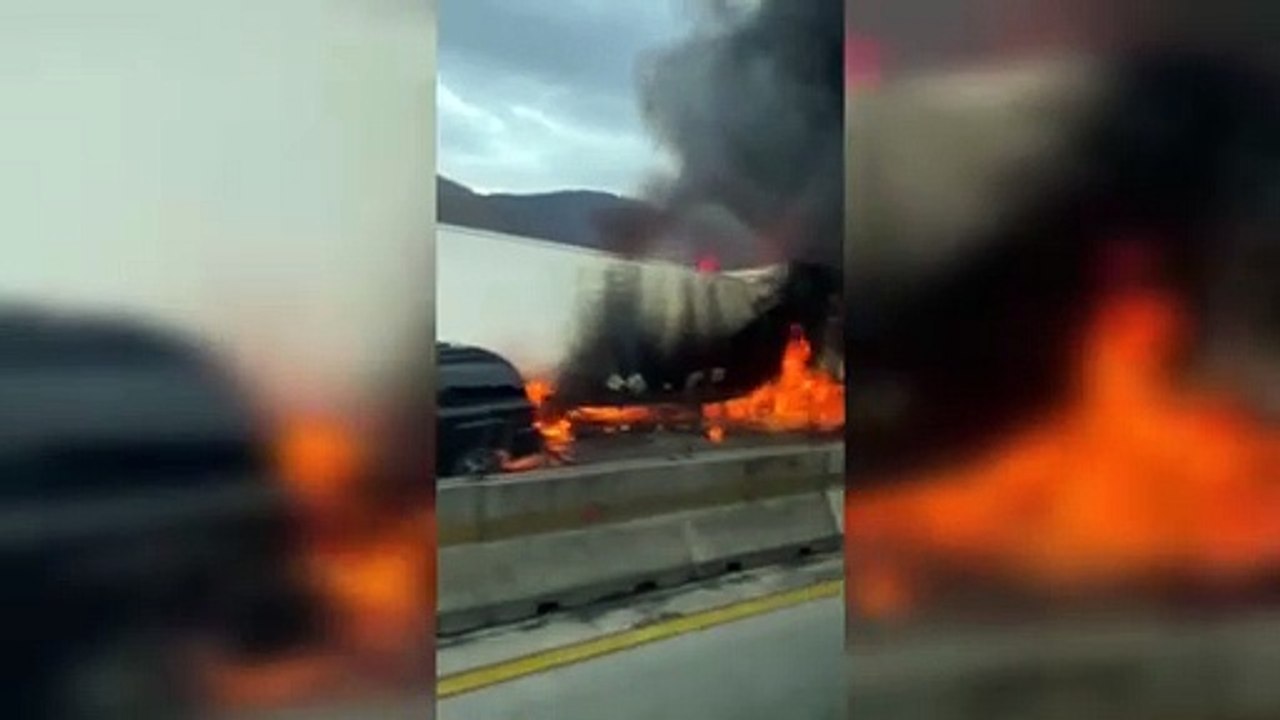 Cierran autopista México-Querétaro por choque múltiple que deja 2 heridos