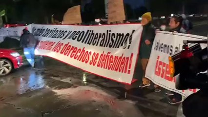 Bloquean simpatizantes de Delfina Gómez la vialidad en Paseo Tollocan en Toluca