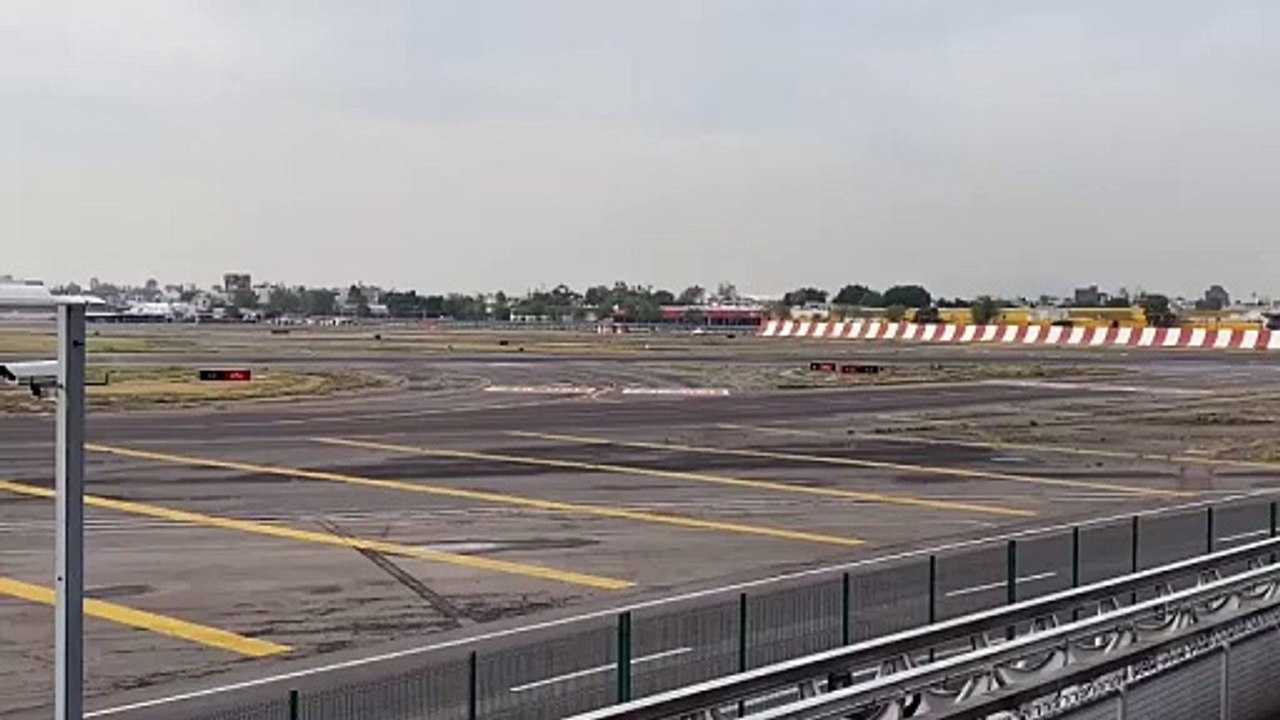 Se extiende suspensión de operaciones el AICM por presencia de ceniza volcánica