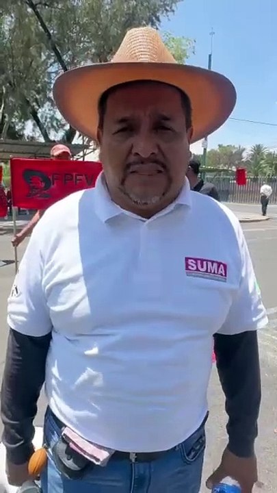 Bloquean avenida comerciantes por incumplimientos de acuerdos