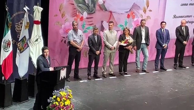 Celebra Samuel Día de las Madres con trabajadoras del SUSPE