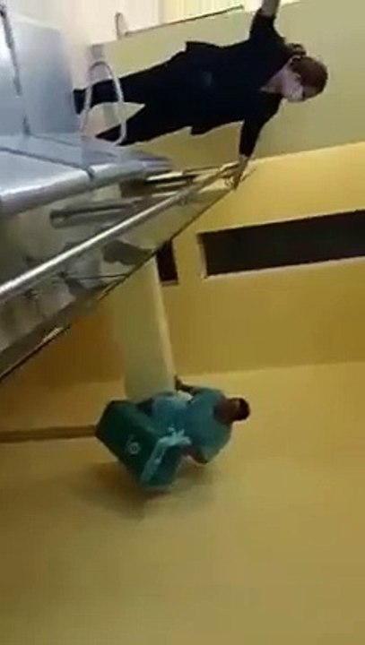 Paciente se lanza de segundo piso de hospital del IMSS en Reynosa, Tamaulipas