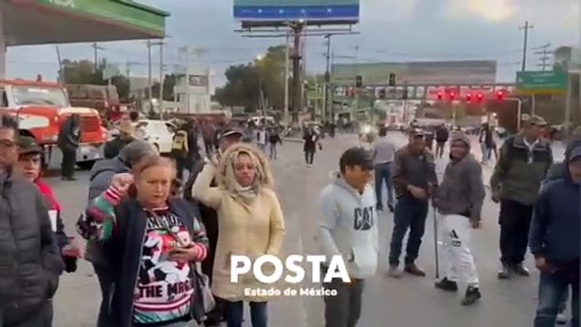 Bloqueos en Ecatepec llevan casi 14 horas y no hay acuerdo (VIDEO)