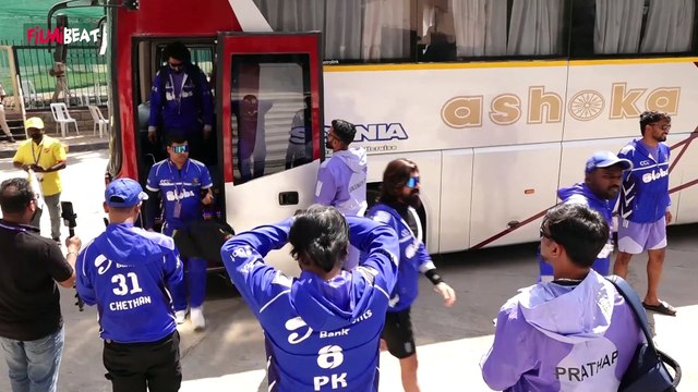 CCL 2025 : ఉప్పల్ లో బుల్డోజర్లతో కిచ్చ....Karnataka Bulldozers At Uppal Stadium | Filmibeat Telugu