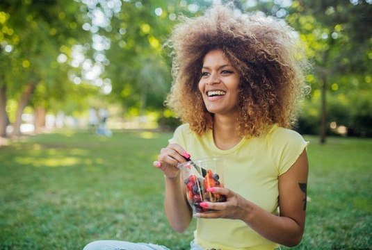 Vous souhaitez réduire efficacement votre taux de cholestérol ? Ces 9 règles alimentaires vont vous aider