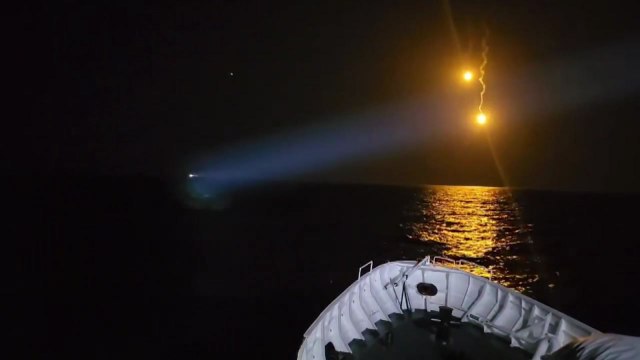 부안 어선 화재 실종자 수색 범위 반경 30㎞까지 확대 / YTN