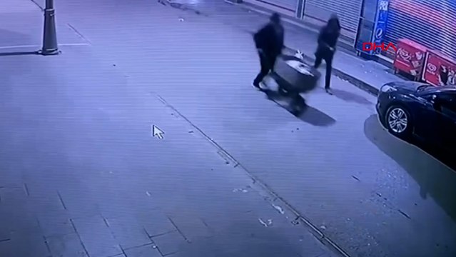 El arabasıyla 120 bin liralık hırsızlık kamerada