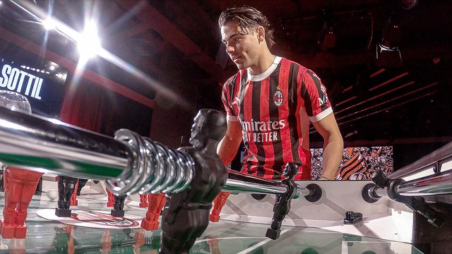 Face-off: Riccardo Sottil - ITA