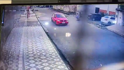 Mulher seguiu para o trabalho normalmente após perseguição policial e acidente com mortos