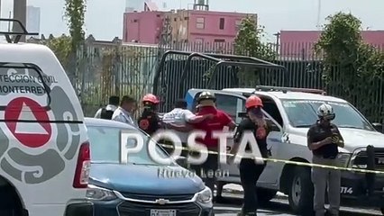 Deja choque de patrulla de la policía regia dos uniformados heridos