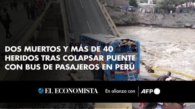 Dos muertos y más de 40 heridos tras colapsar puente con bus de pasajeros en Perú