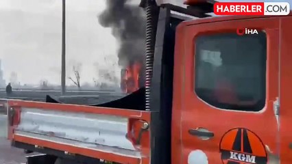 Düzce'de Fren Balatalarından Tutuşan Damperli Kamyon Alev Aldı