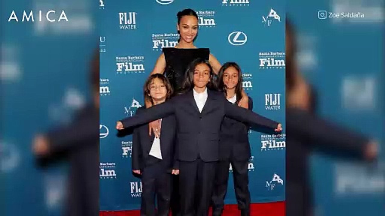 Zoe Saldaña e i figli sul red carpet: quattro gocce d’acqua 