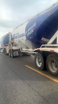Alerta por bloqueos: roban patrulla e incendian autos en la Victoria-Matamoros
