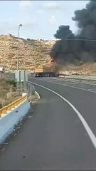 Supercarretera: Se incendia tracto camión cerca de la caseta Garabitos