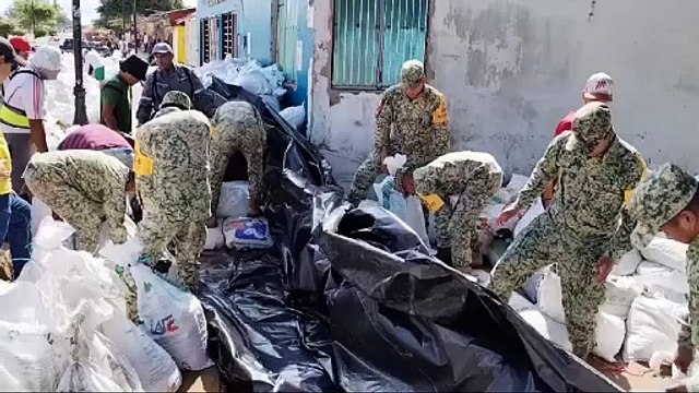 Activan puente aéreo en Veracruz para entrega de ayuda humanitaria