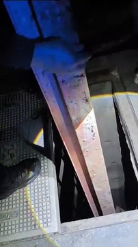 Rescate en Guadalupe: Policías salvan a menor de alcantarilla (VIDEO)
